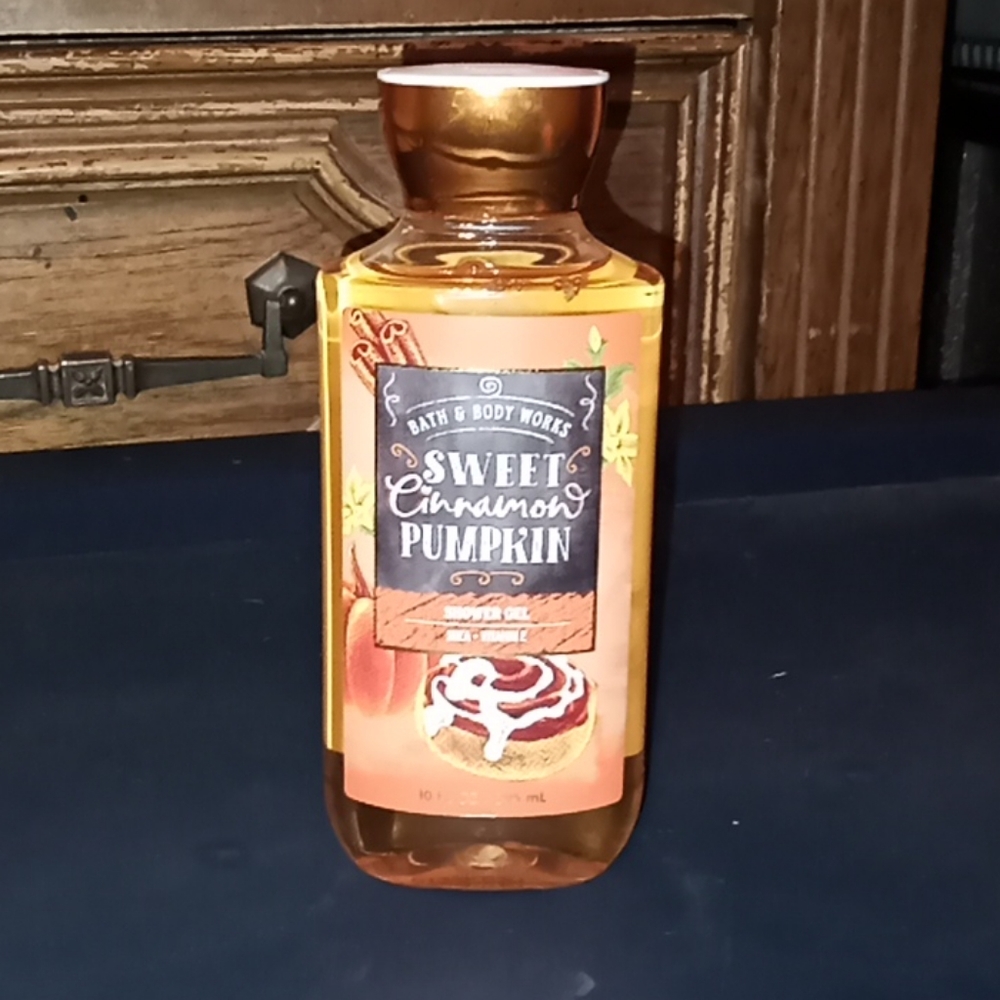 Sweet cinnamon pumpkin shower gel